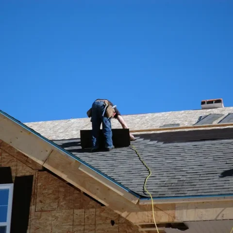 roof installation happening in metamora